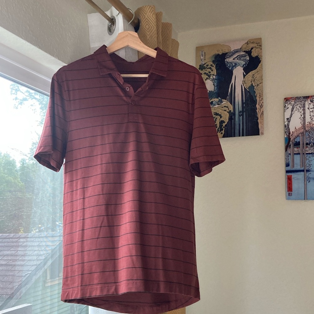 Men’s Lululemon Nevis polo style shirt, maroon with black stripe in size medium